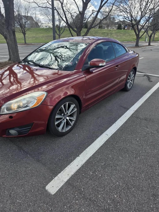 2012 Volvo C70 2nd Gen - Image 2 of 9