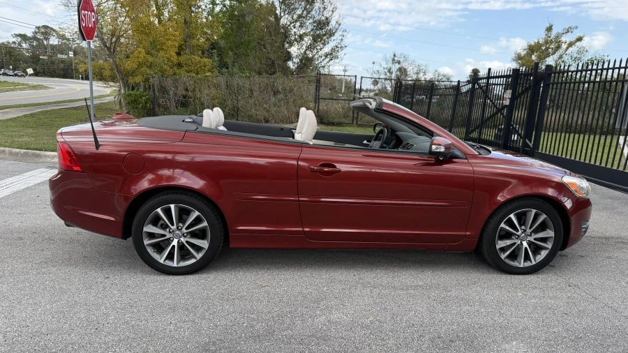 2012 Volvo C70 2nd Gen - Image 2 of 28
