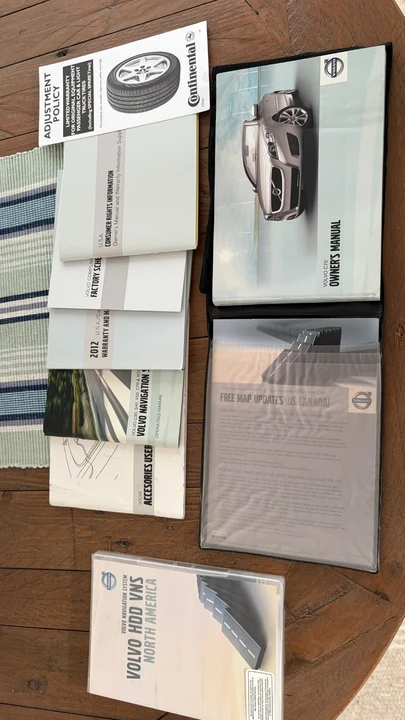 2012 Volvo C70 2nd Gen - Image 16 of 21