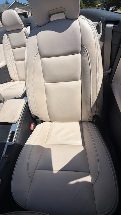 2012 Volvo C70 2nd Gen - Image 12 of 21