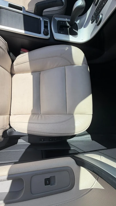 2012 Volvo C70 2nd Gen - Image 11 of 21