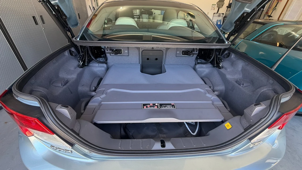2012 Volvo C70 2nd Gen - Image 15 of 21