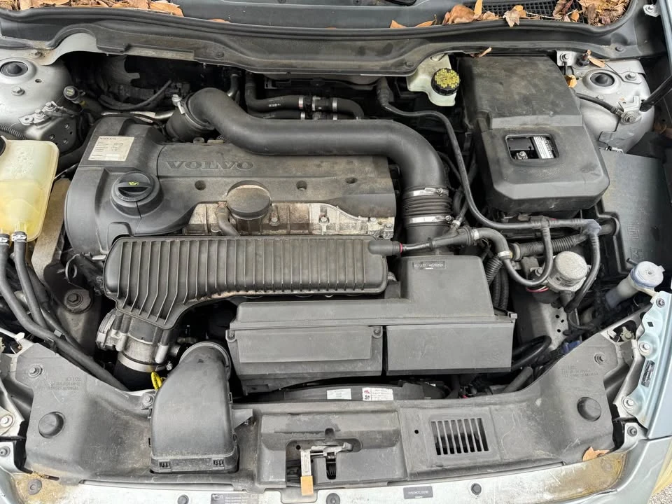 2012 Volvo C70 2nd Gen - Image 15 of 19