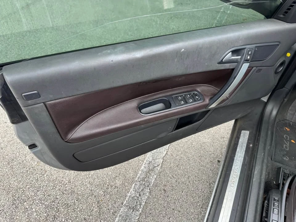 2012 Volvo C70 2nd Gen - Image 14 of 19