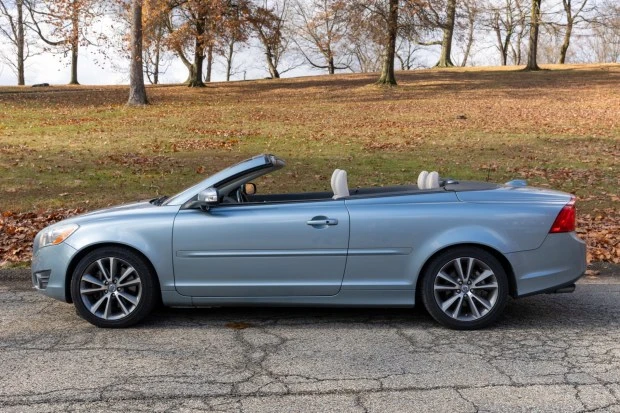 2012 Volvo C70 2nd Gen - Image 3 of 8