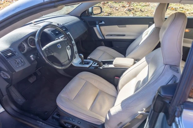 2012 Volvo C70 2nd Gen - Image 4 of 8