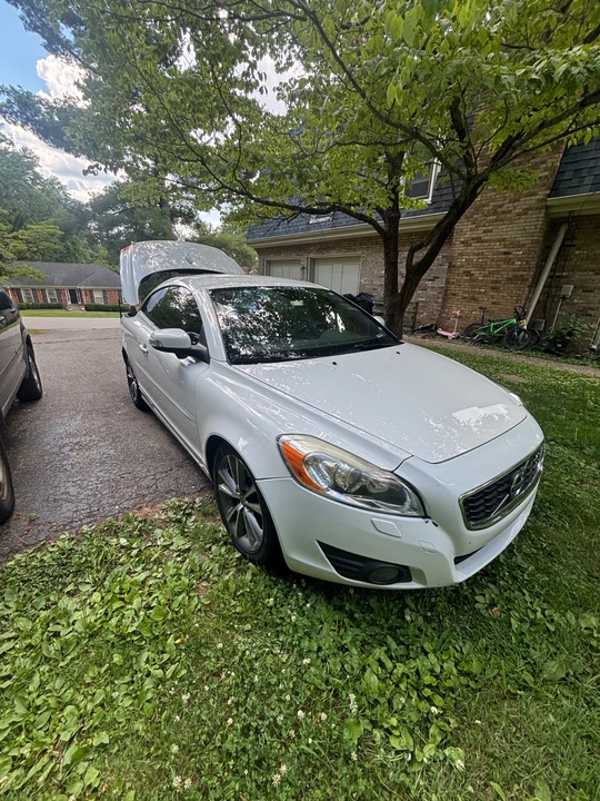 2012 Volvo C70 2nd Gen - Image 11 of 13