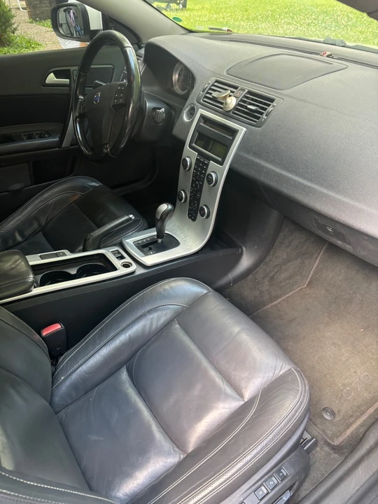 2012 Volvo C70 2nd Gen - Image 6 of 13