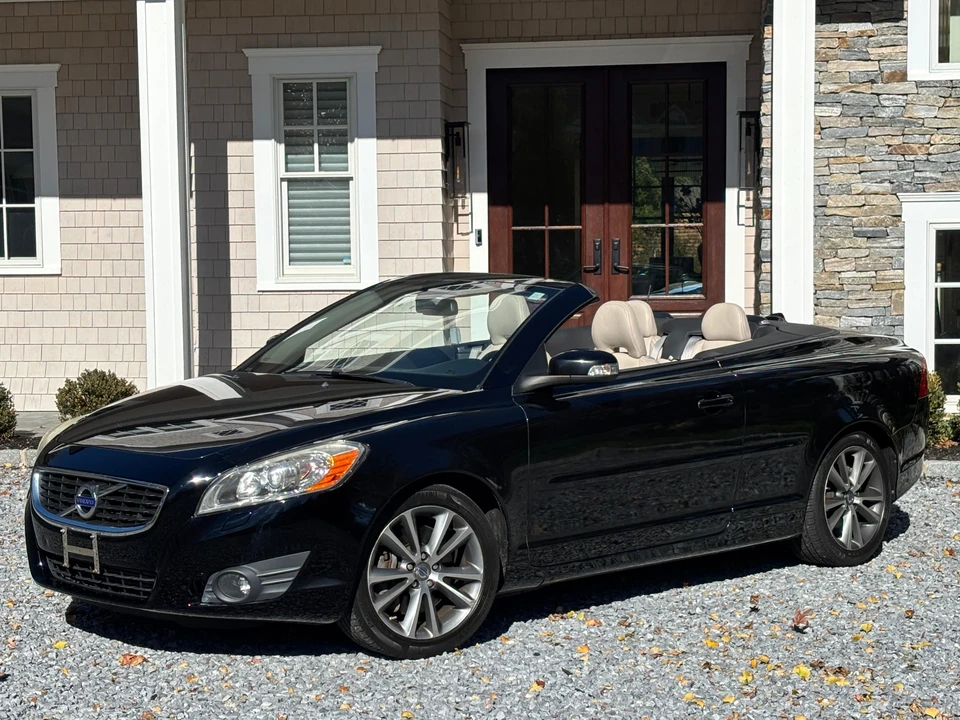 2012 Volvo C70 2nd Gen - Image 9 of 22