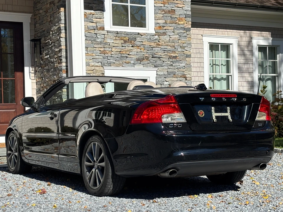 2012 Volvo C70 2nd Gen - Image 14 of 22