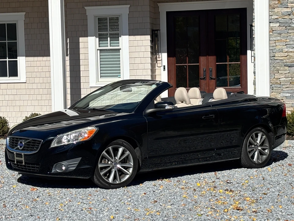 2012 Volvo C70 2nd Gen - Image 11 of 22