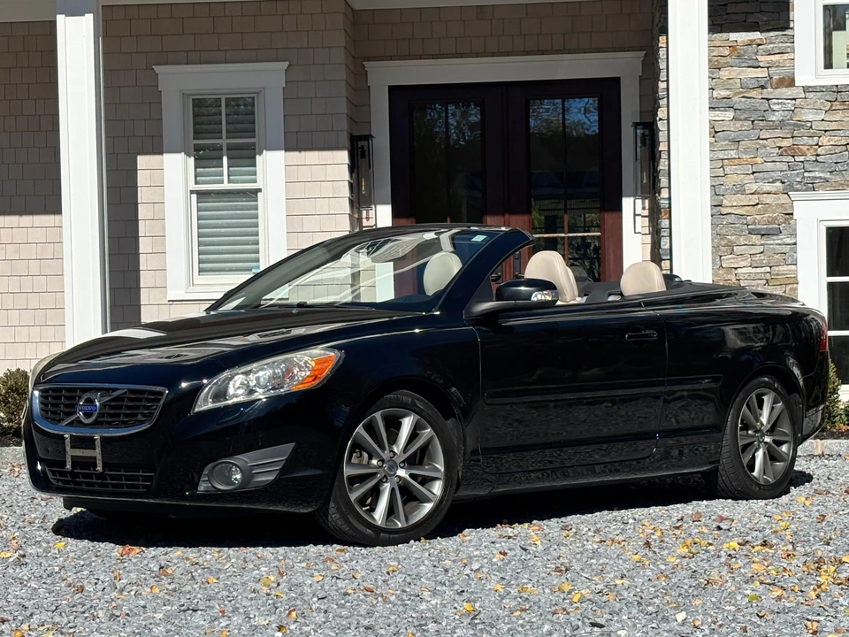 2012 Volvo C70 2nd Gen - Image 8 of 22