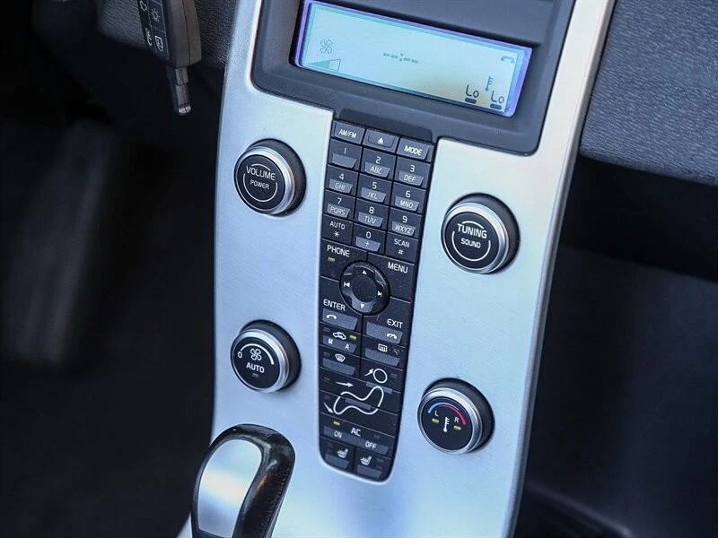 2012 Volvo C70 2nd Gen - Image 19 of 21