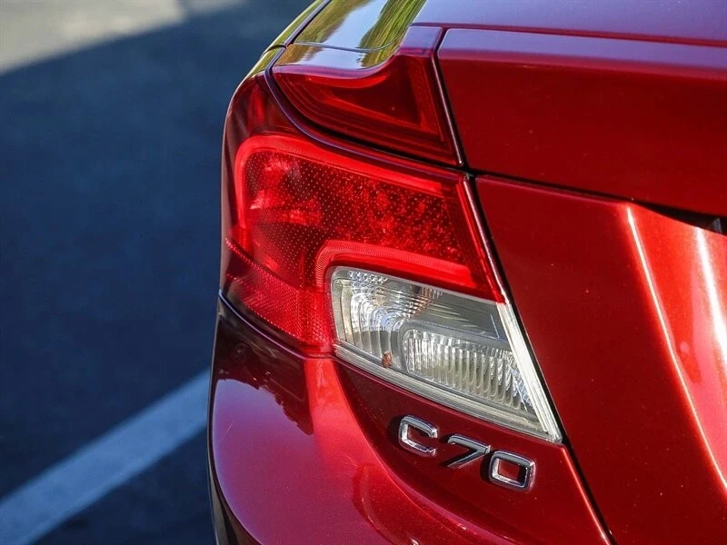 2012 Volvo C70 2nd Gen - Image 10 of 21