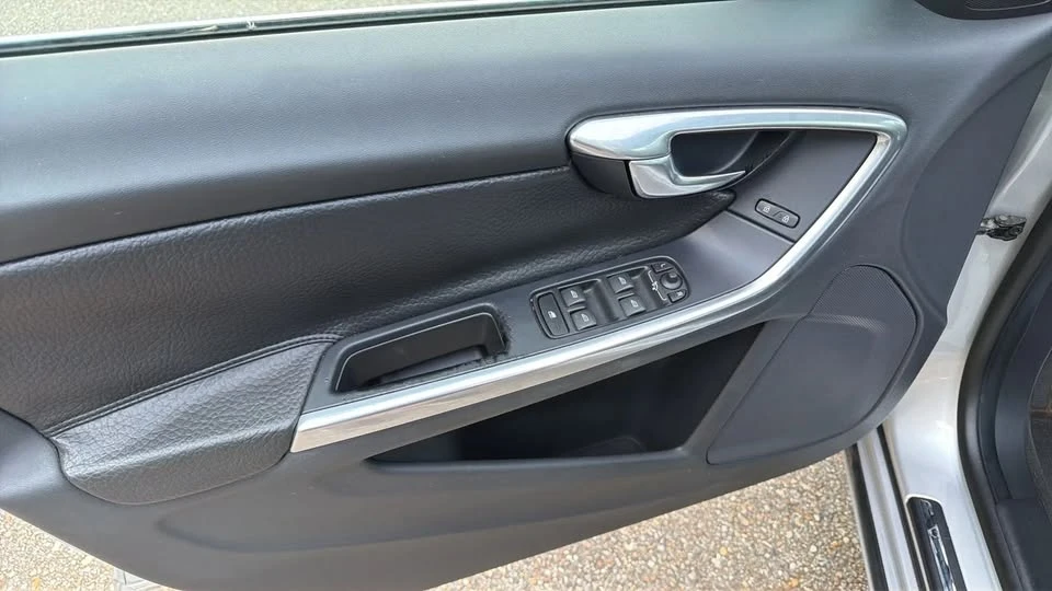 2012 Volvo S60 2nd Gen - Image 8 of 20