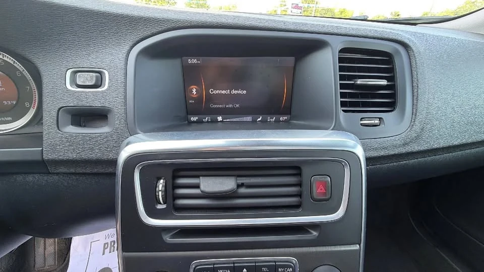 2012 Volvo S60 2nd Gen - Image 13 of 20