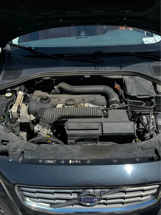 2012 Volvo S60 2nd Gen - Image 8 of 10