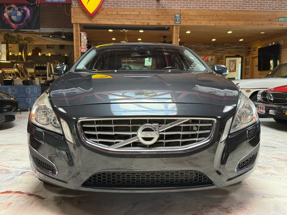 2012 Volvo S60 2nd Gen - Image 2 of 31