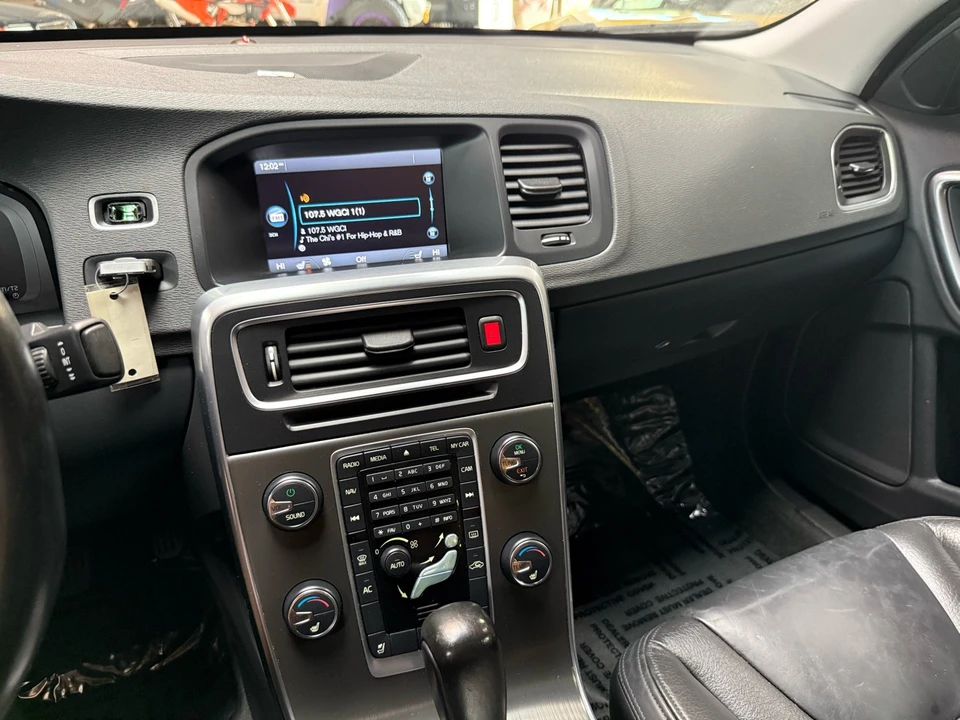 2012 Volvo S60 2nd Gen - Image 18 of 31