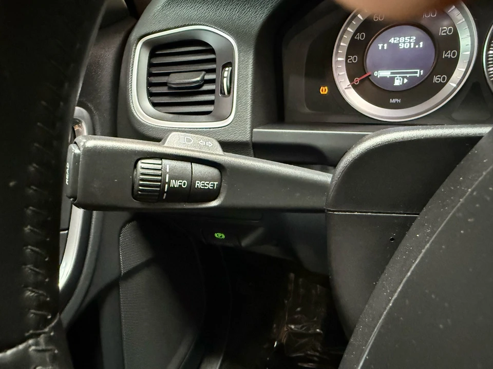 2012 Volvo S60 2nd Gen - Image 16 of 31