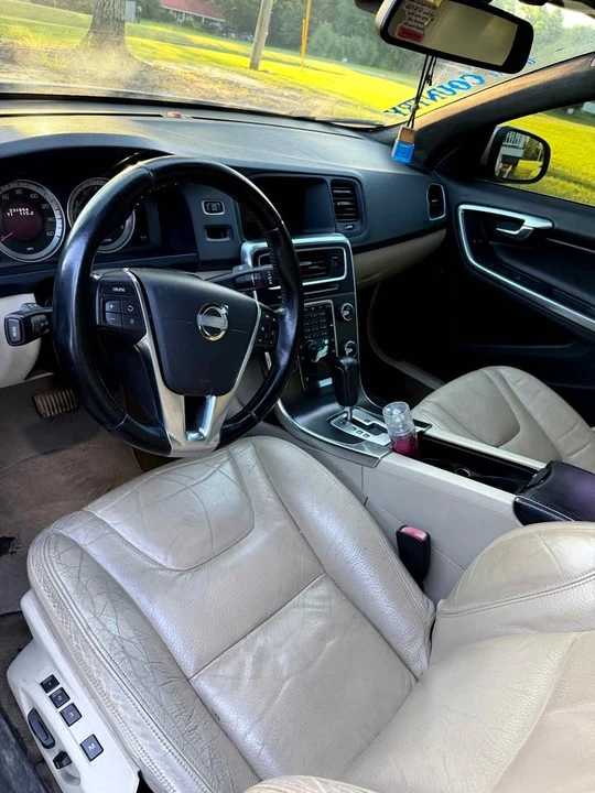 2012 Volvo S60 2nd Gen - Image 6 of 8
