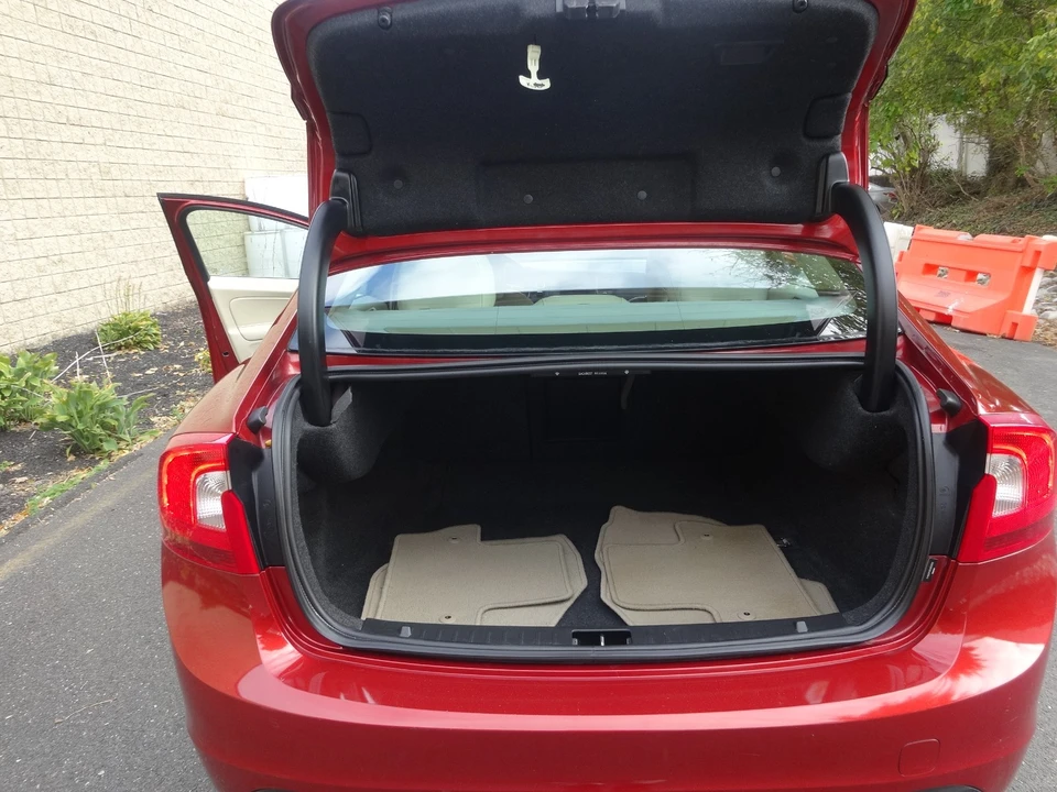 2012 Volvo S60 2nd Gen - Image 13 of 20