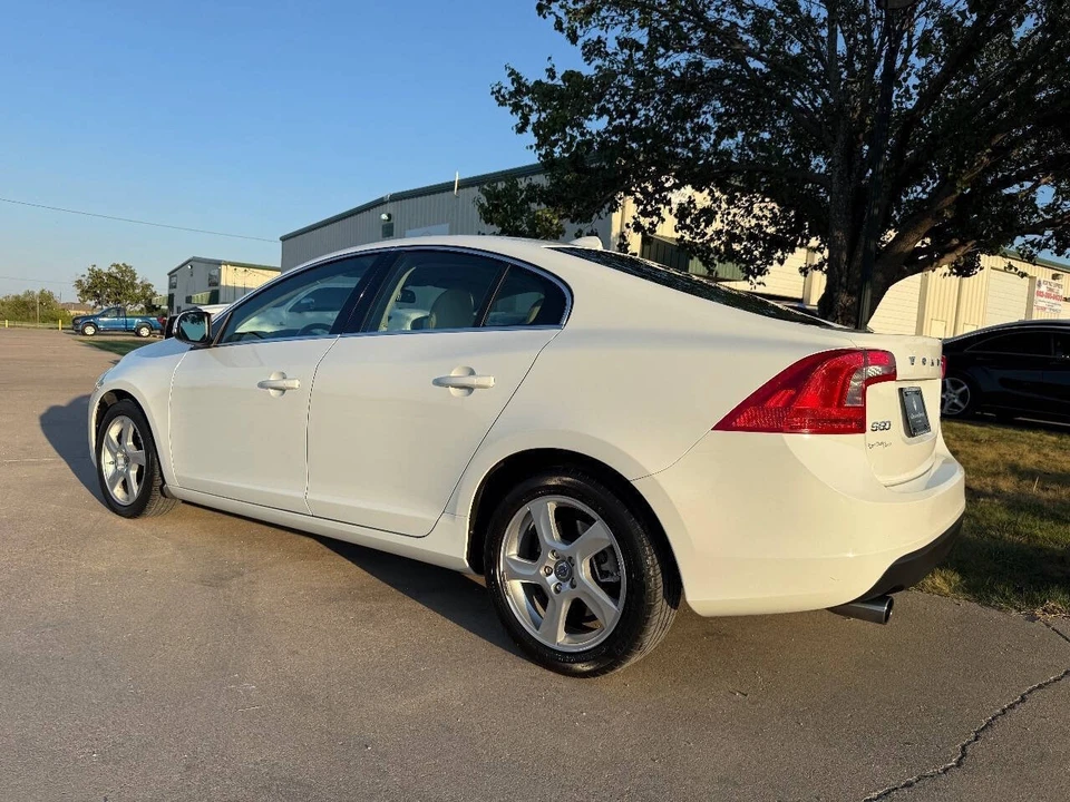 2012 Volvo S60 2nd Gen - Image 10 of 21