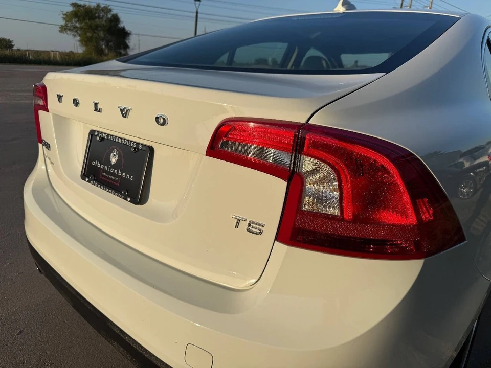 2012 Volvo S60 2nd Gen - Image 8 of 21