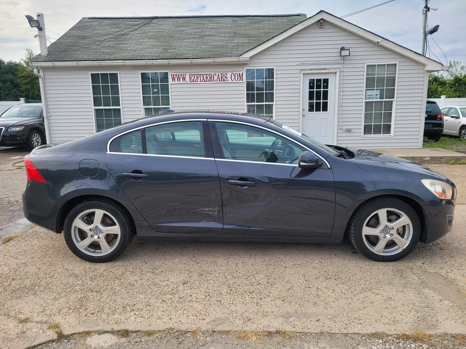 2012 Volvo S60 2nd Gen - Image 5 of 31