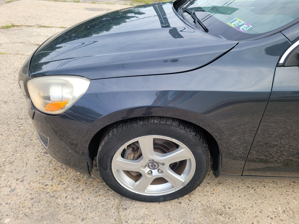 2012 Volvo S60 2nd Gen - Image 14 of 31
