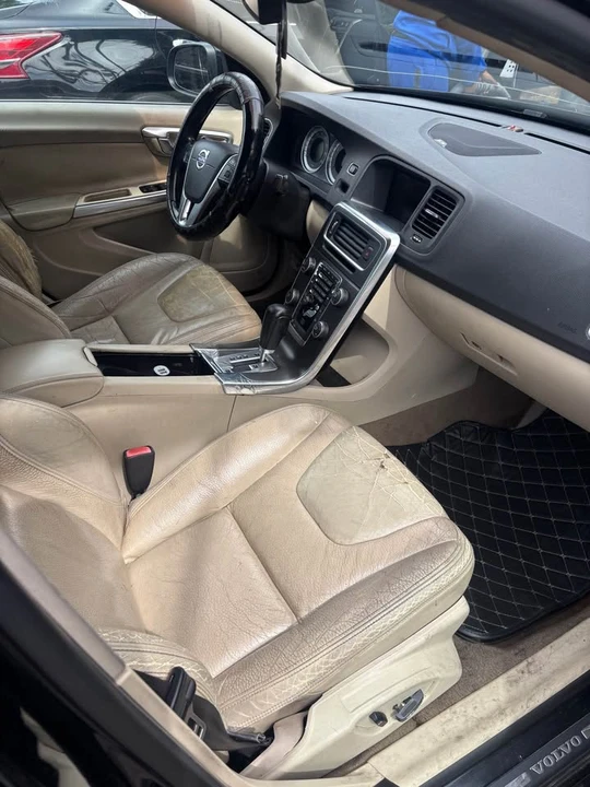 2012 Volvo S60 2nd Gen - Image 4 of 6