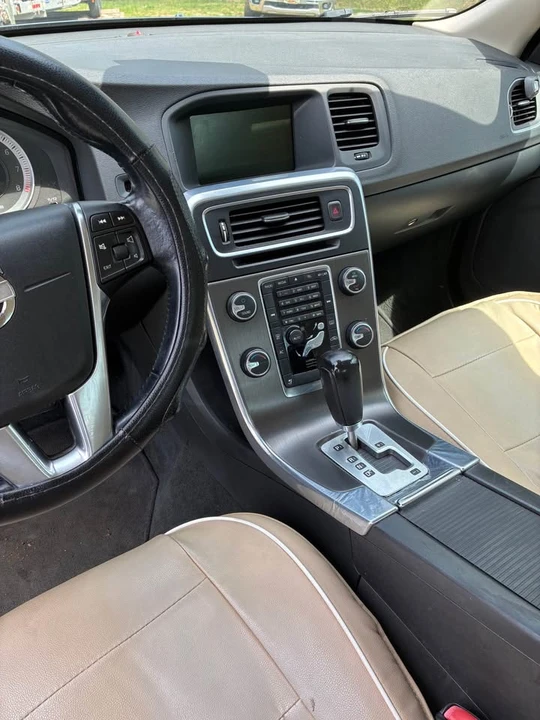 2012 Volvo S60 2nd Gen - Image 8 of 8