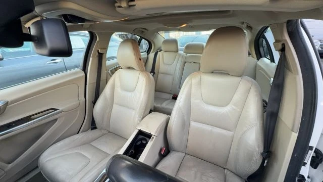 2012 Volvo S60 2nd Gen - Image 13 of 16