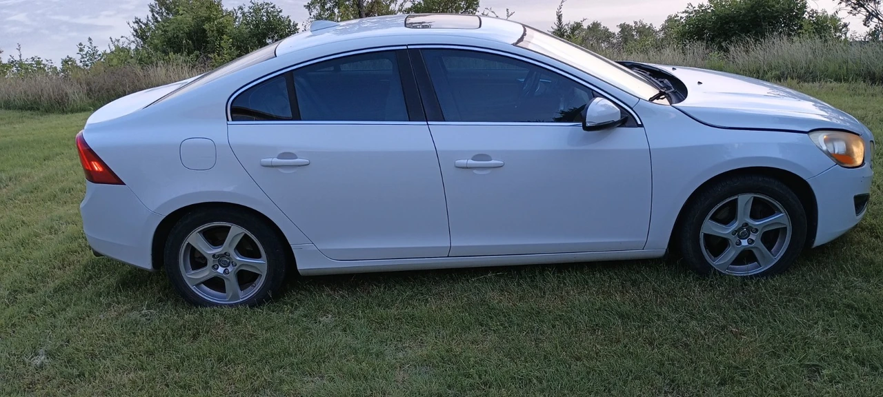 2012 Volvo S60 2nd Gen - Image 5 of 24