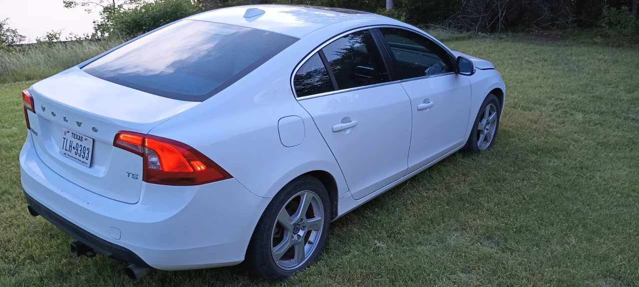 2012 Volvo S60 2nd Gen - Image 6 of 24