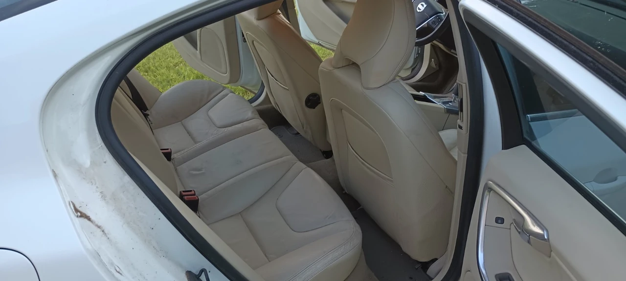 2012 Volvo S60 2nd Gen - Image 14 of 24