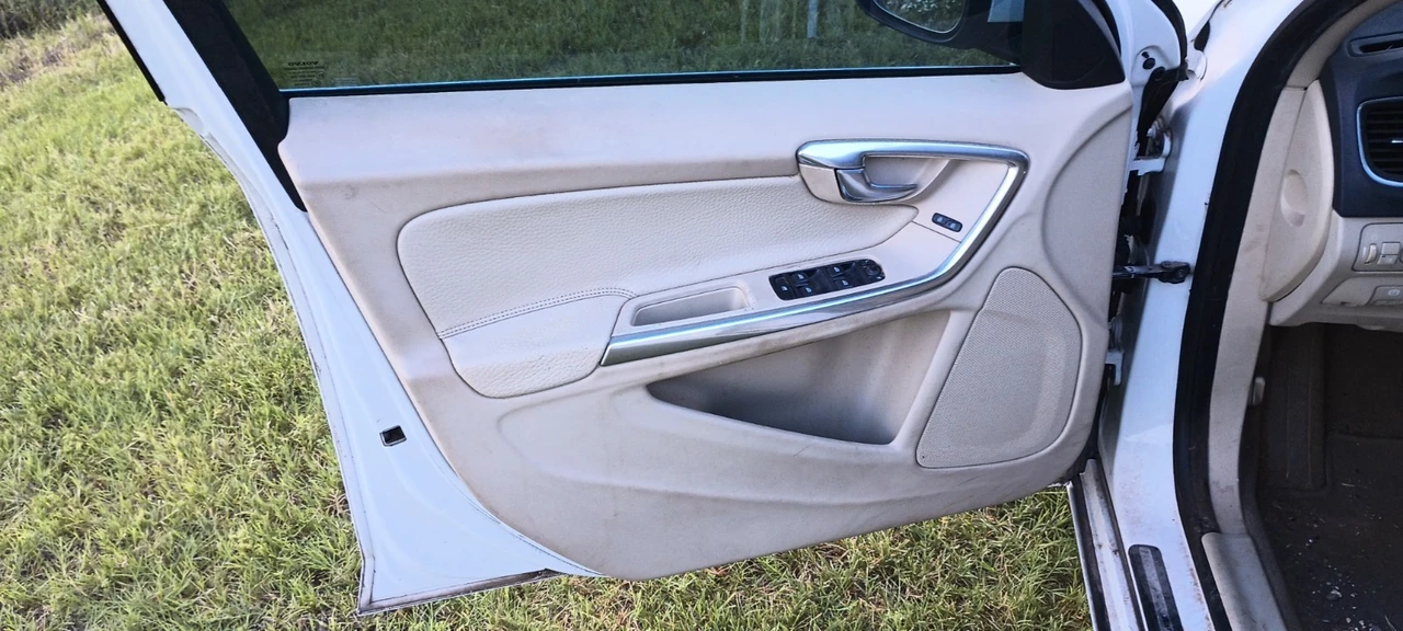 2012 Volvo S60 2nd Gen - Image 12 of 24