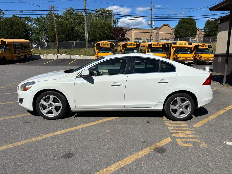 2012 Volvo S60 2nd Gen - Image 19 of 31