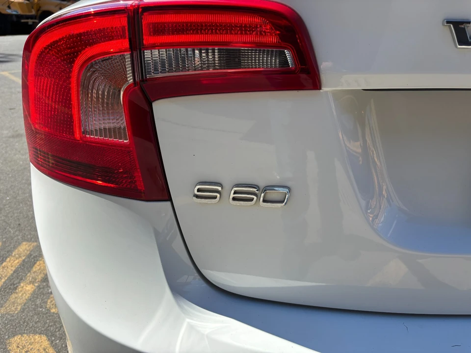 2012 Volvo S60 2nd Gen - Image 24 of 31