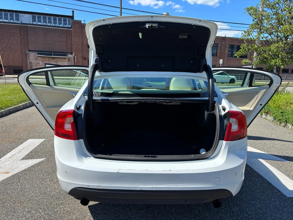 2012 Volvo S60 2nd Gen - Image 29 of 31