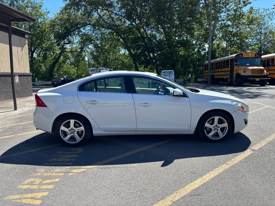2012 Volvo S60 2nd Gen - Image 21 of 31