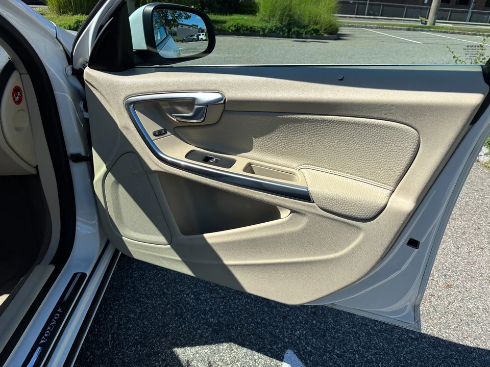 2012 Volvo S60 2nd Gen - Image 10 of 31