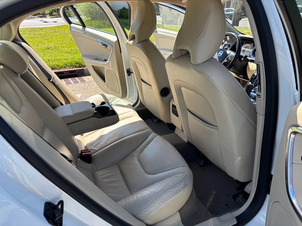 2012 Volvo S60 2nd Gen - Image 11 of 31