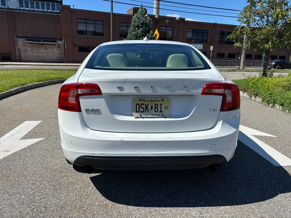 2012 Volvo S60 2nd Gen - Image 3 of 31