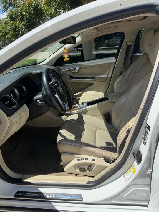 2012 Volvo S60 2nd Gen - Image 7 of 9