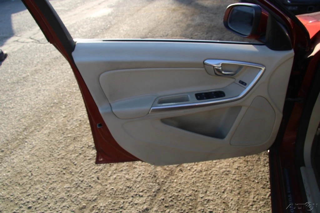 2012 Volvo S60 2nd Gen - Image 11 of 21
