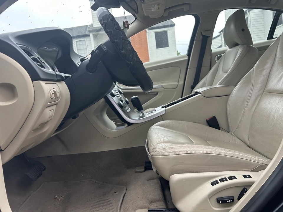 2012 Volvo S60 2nd Gen - Image 9 of 10