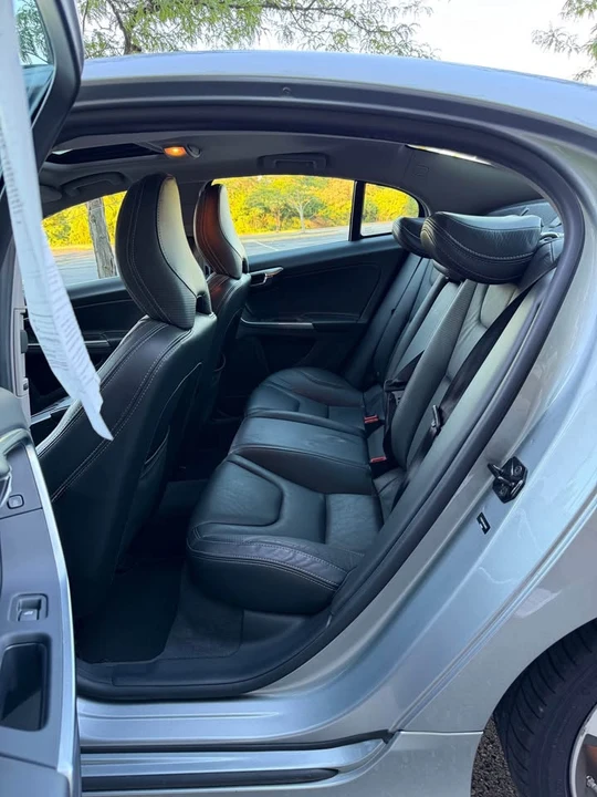 2012 Volvo S60 2nd Gen - Image 12 of 19