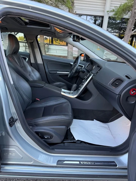 2012 Volvo S60 2nd Gen - Image 17 of 19