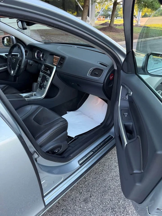 2012 Volvo S60 2nd Gen - Image 16 of 19